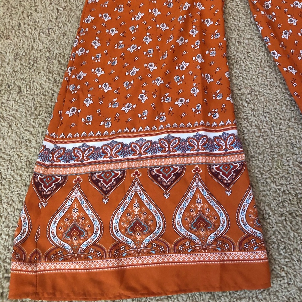 Flowy Patterned Pants - Picture 2 of 4